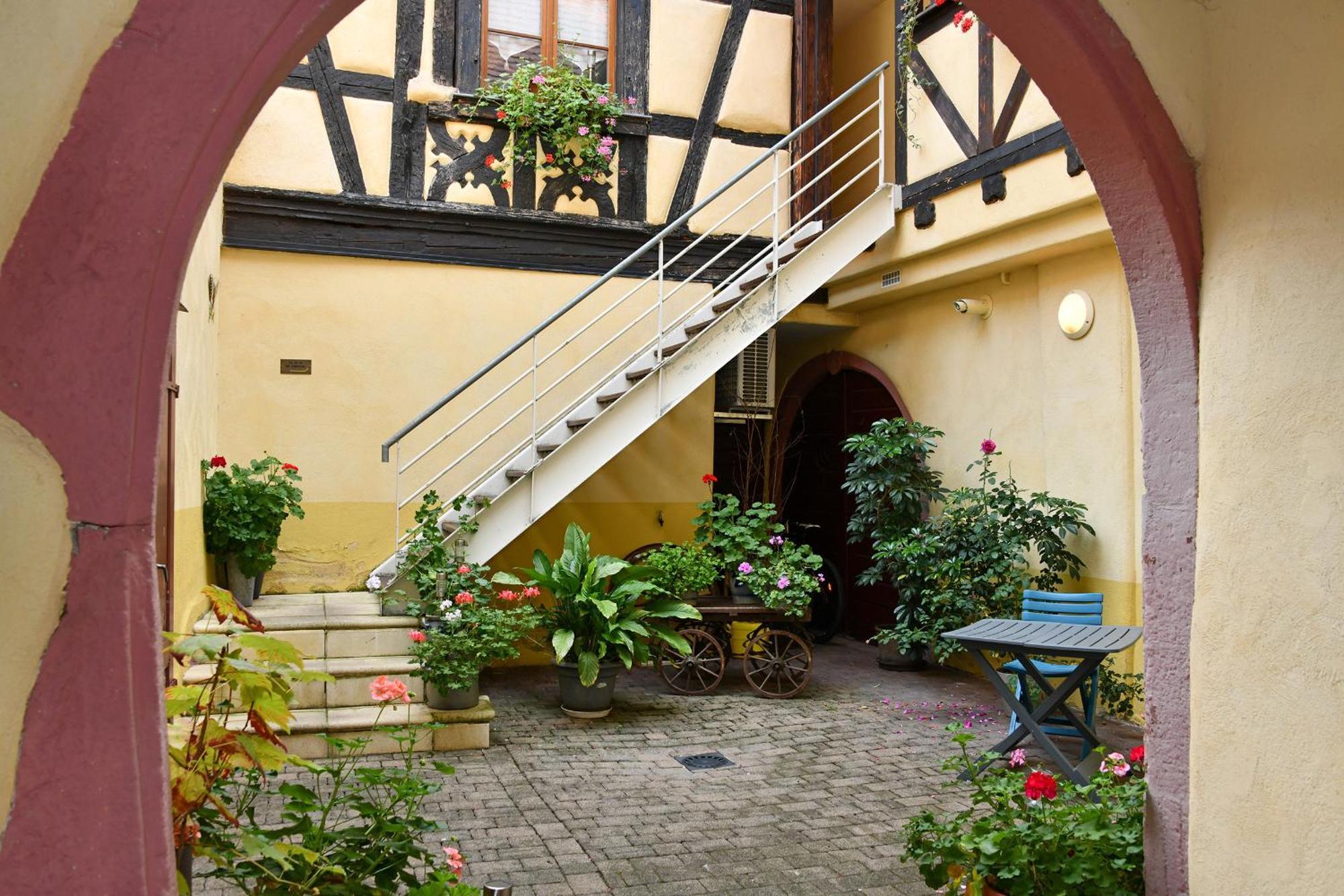 Au Nid D'Hirondelles Apartment รีโบวิลเล ภายนอก รูปภาพ