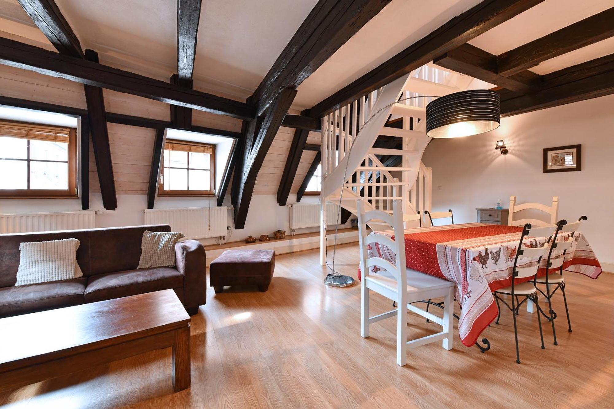 Au Nid D'Hirondelles Apartment รีโบวิลเล ภายนอก รูปภาพ